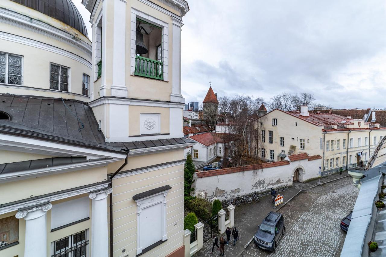 Roofs Of The Old Tallinn Guest House Esterno foto